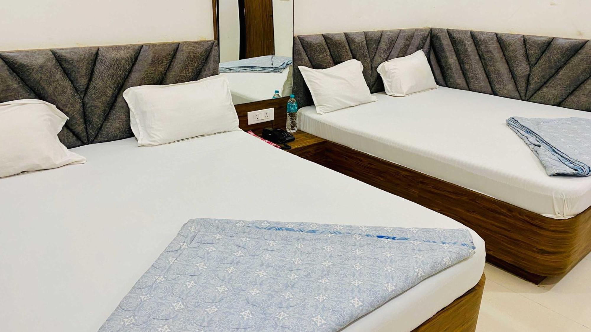 Hotel Gayatri Palace Godarpura Екстер'єр фото