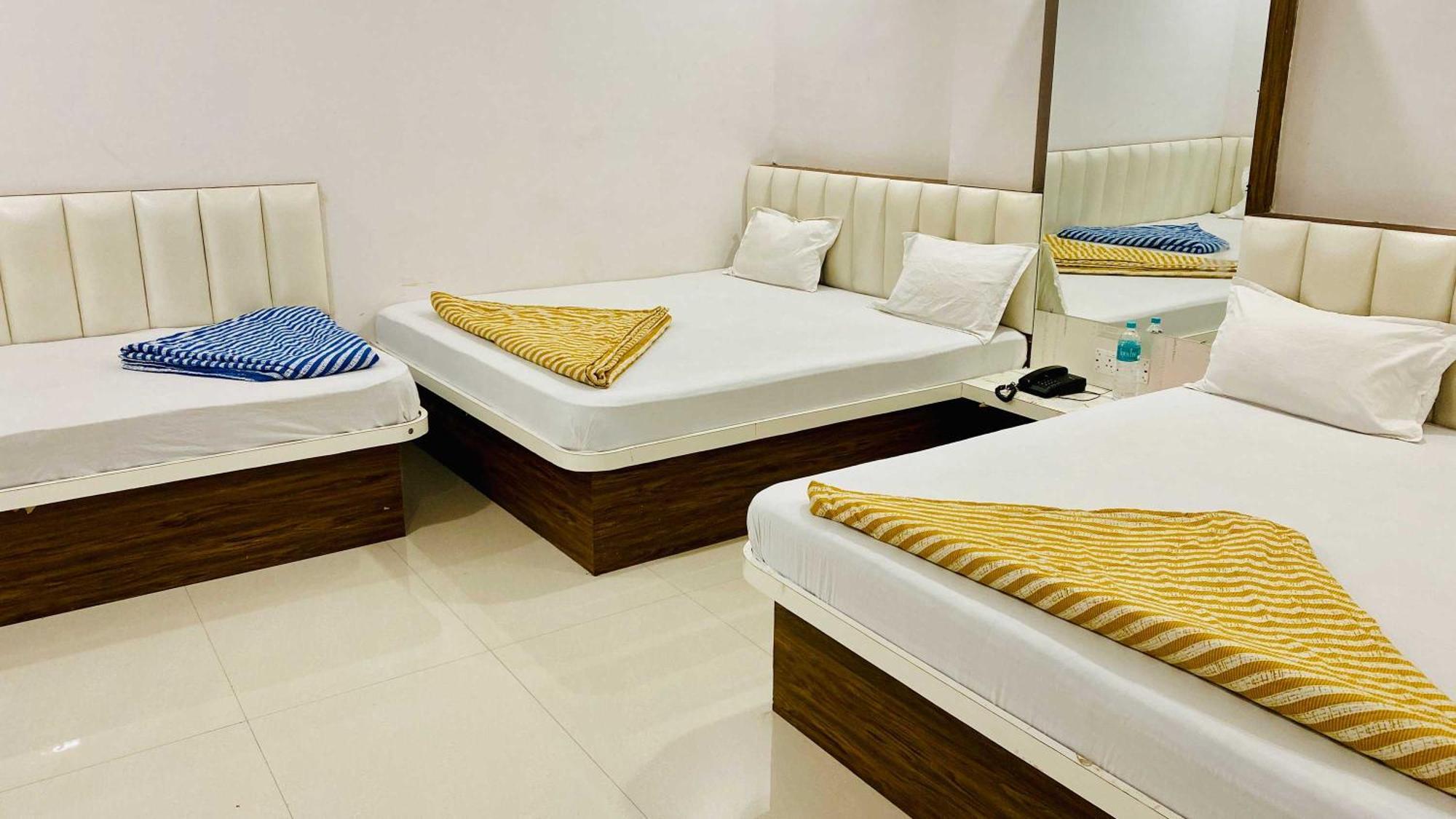 Hotel Gayatri Palace Godarpura Екстер'єр фото