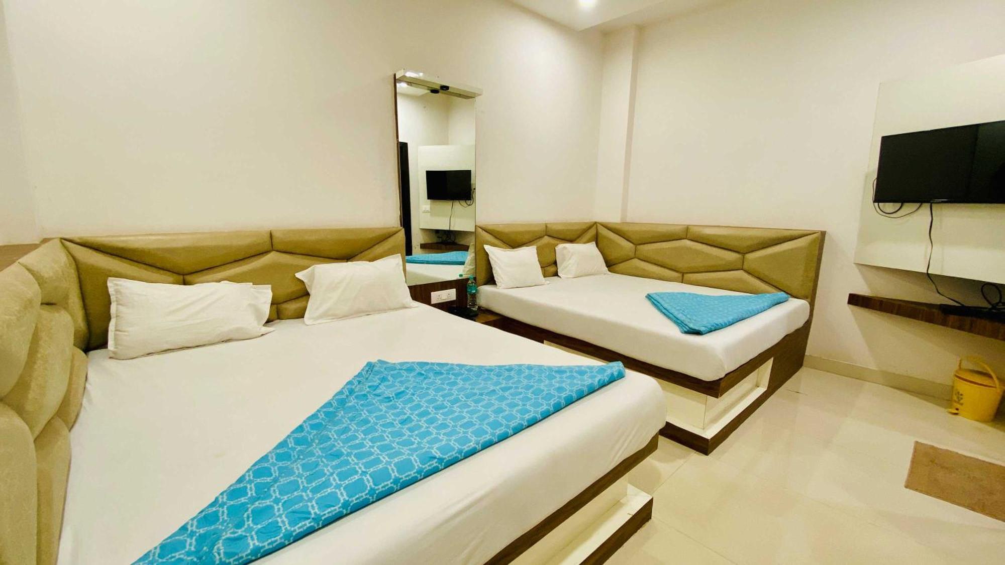 Hotel Gayatri Palace Godarpura Екстер'єр фото
