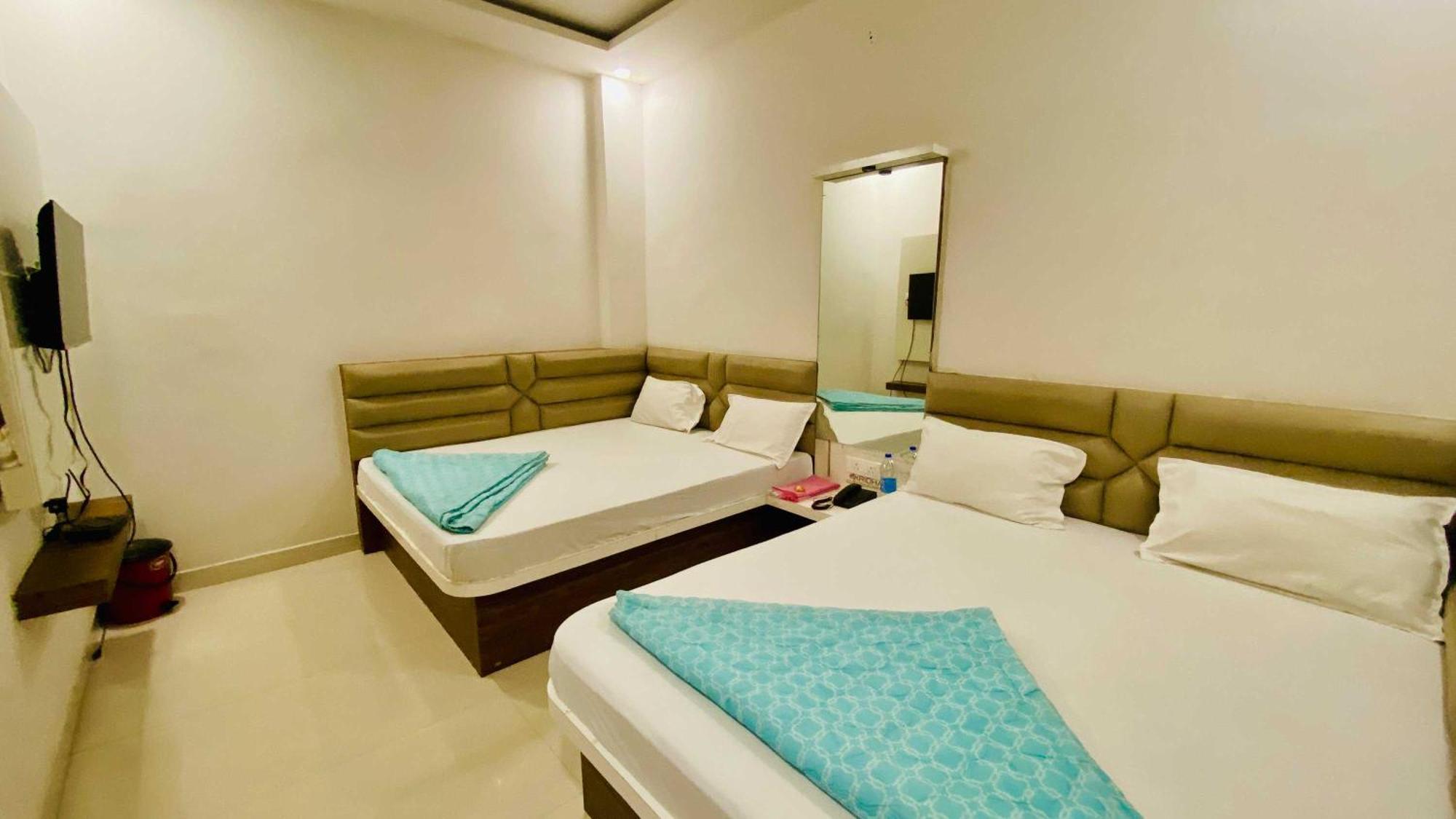 Hotel Gayatri Palace Godarpura Екстер'єр фото