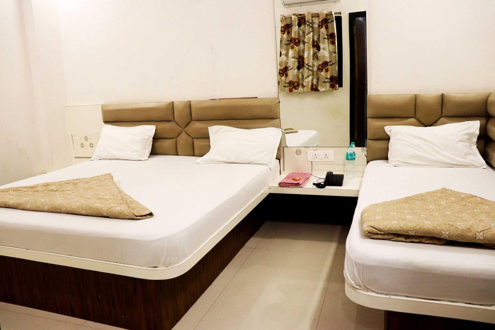 Hotel Gayatri Palace Godarpura Екстер'єр фото